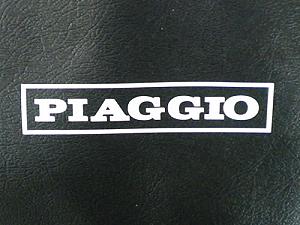 Schild Piaggio für Zwei-Personen-Sitzbänke 
