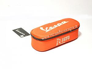 Etui in Form von Gepäckbox, Farbe orange 